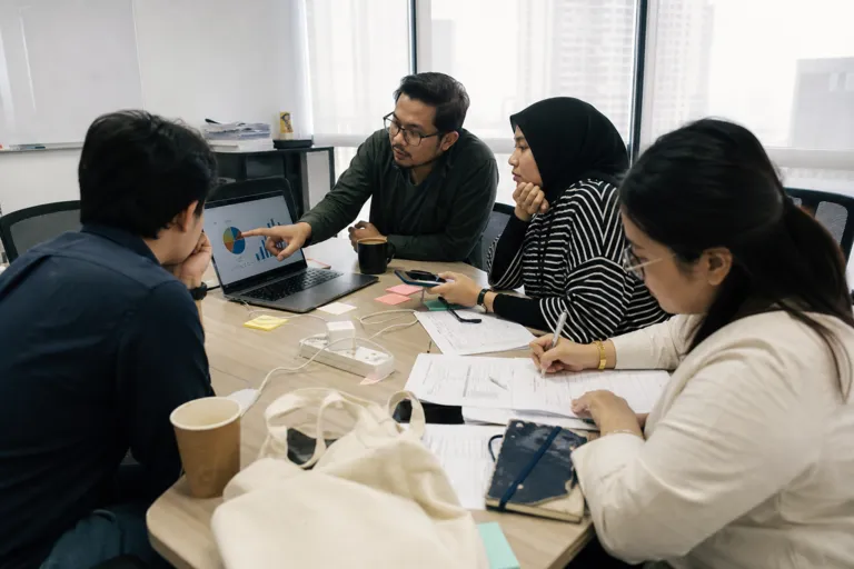 Are DIY Research Platforms Right for Your Malaysia Market Study? a Clear Guide to Faster Decisions